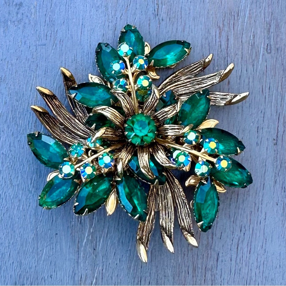 Vintage Gold & Green Floral Brooch - Picture 3 of 11